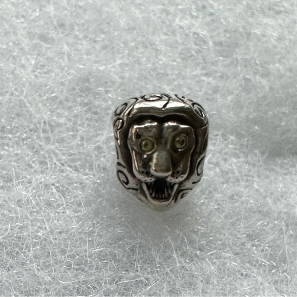 Authentic Pandora Lion head Pandora Charm - Picture 1 of 2